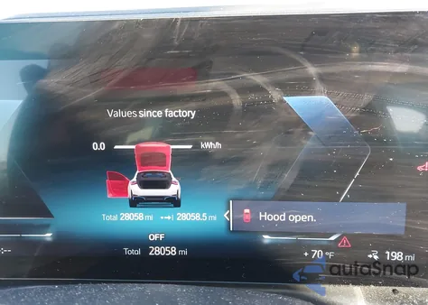 2022 BMW I4 Edrive40 z USA, uszkodzony, nr VIN WBY73AW08NFM93593